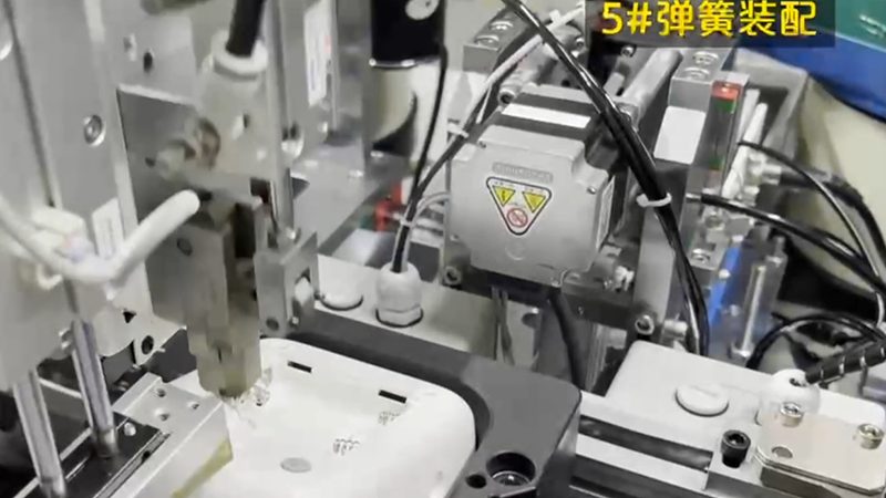 激光焊接机器人：揭秘其核心优势与应用场景
